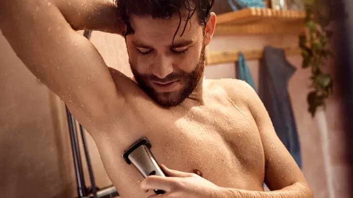 Jak golić klatkę i brzuch bez podrażnień - sprawdzone techniki i porady